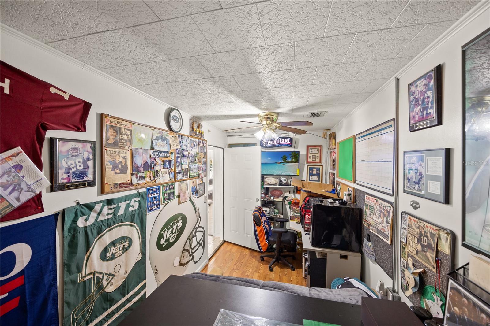 VENICE BUS SUITES II - Commercial Sale