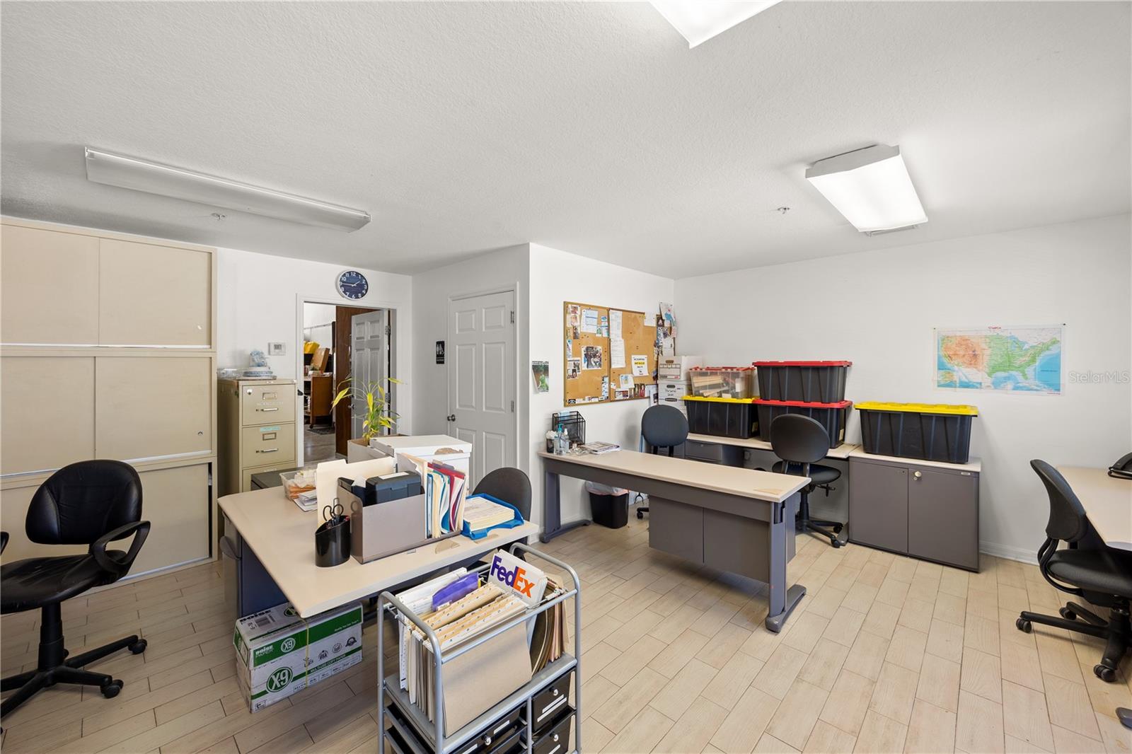 VENICE BUS SUITES II - Commercial Sale