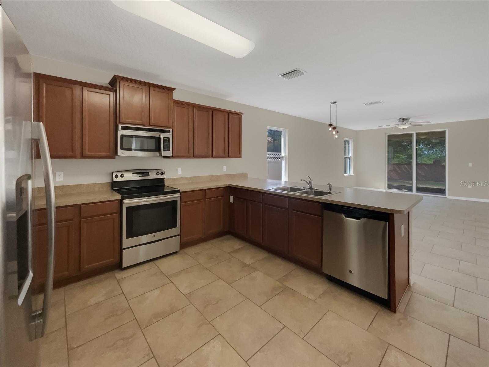 PATTERSON GROVES - Residential