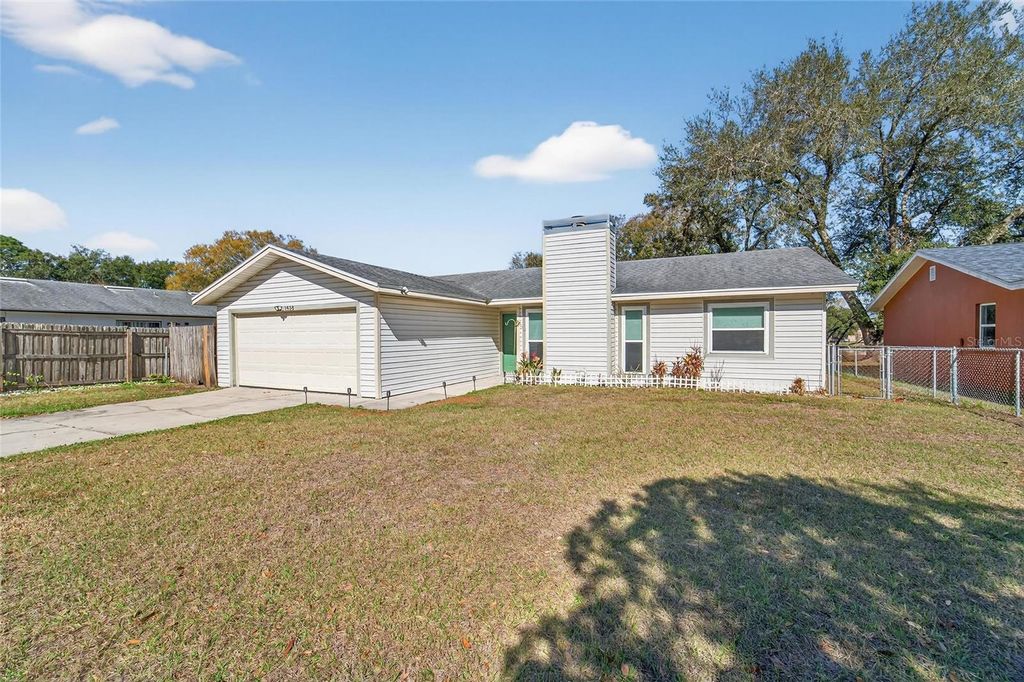 Photo of 1938 Cinnamon Drive, Lakeland, FL 33801 (MLS # TB8469286)