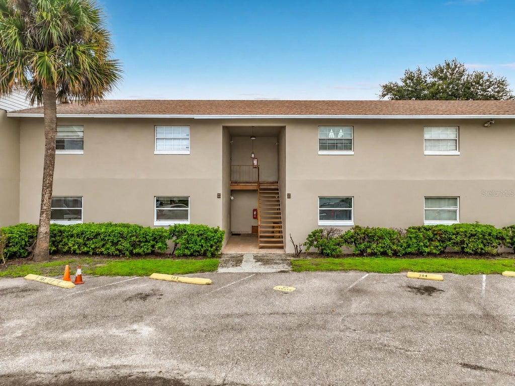 Photo of 5885 Dahlia Drive #103, Orlando, FL 32807 (MLS # O6448384)