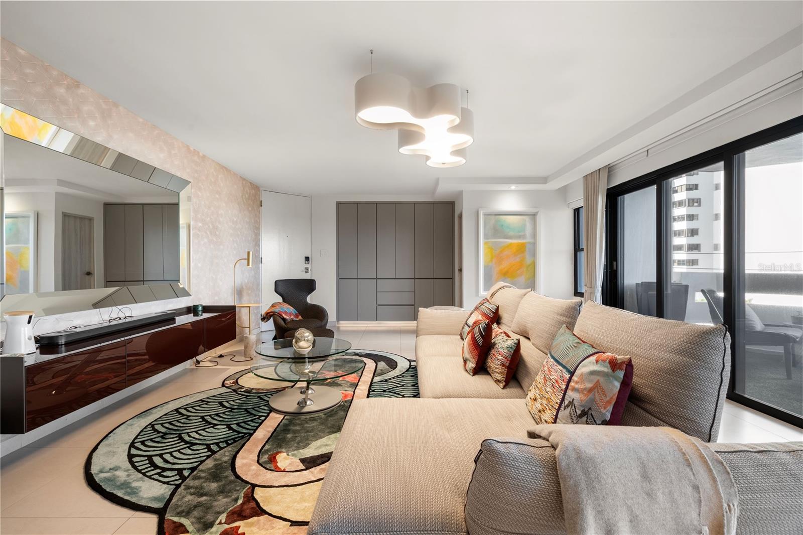 ASHFORD PLAZA - Residential Lease