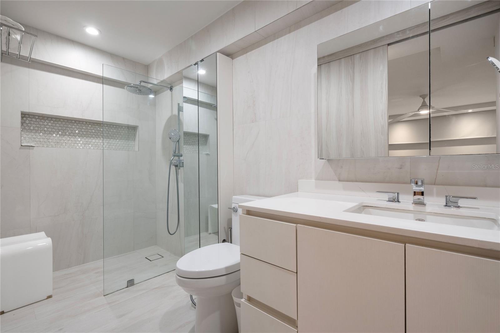 ASHFORD PLAZA - Residential Lease