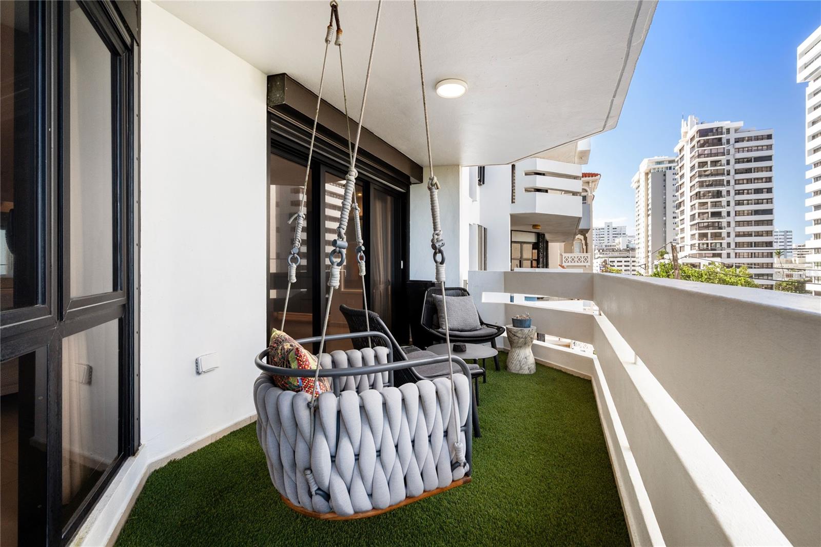 ASHFORD PLAZA - Residential Lease