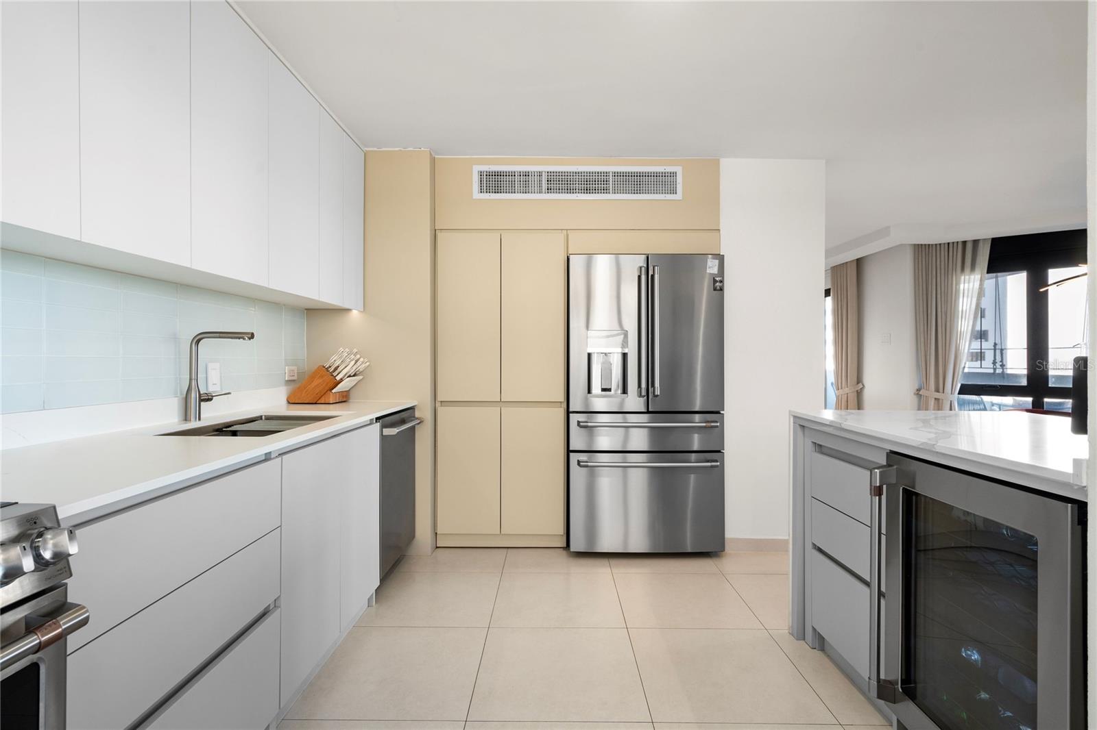 ASHFORD PLAZA - Residential Lease