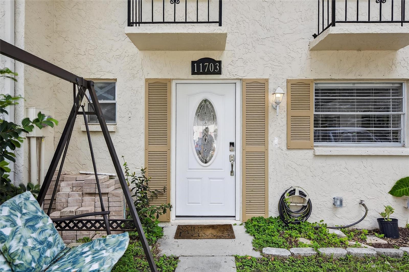 Welcome to this well-maintained 3-bedroom, 2-bathroom townhome in the heart of Carrollwood! Upstairs features newer vinyl flooring, while the kitchen offers stainless steel appliances and a clean, modern feel. Enjoy the convenience of a private patio with a covered area—great for outdoor lounging or casual gatherings. Located in an established neighborhood with no HOA, this home offers quick access to shopping, dining, local schools, parks, and major highways. A great opportunity for first-time buyers or investors!
(Washer and dryer not included.)