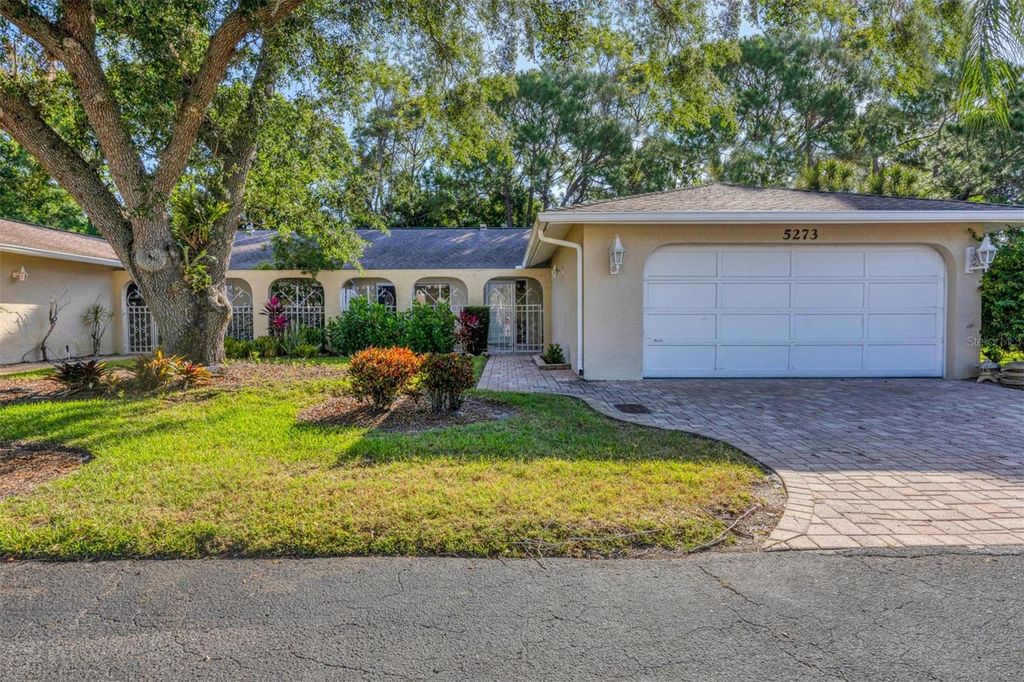 Photo of 5273 Villa Majorca Court #25, Sarasota, FL 34235 (MLS # A4699342)