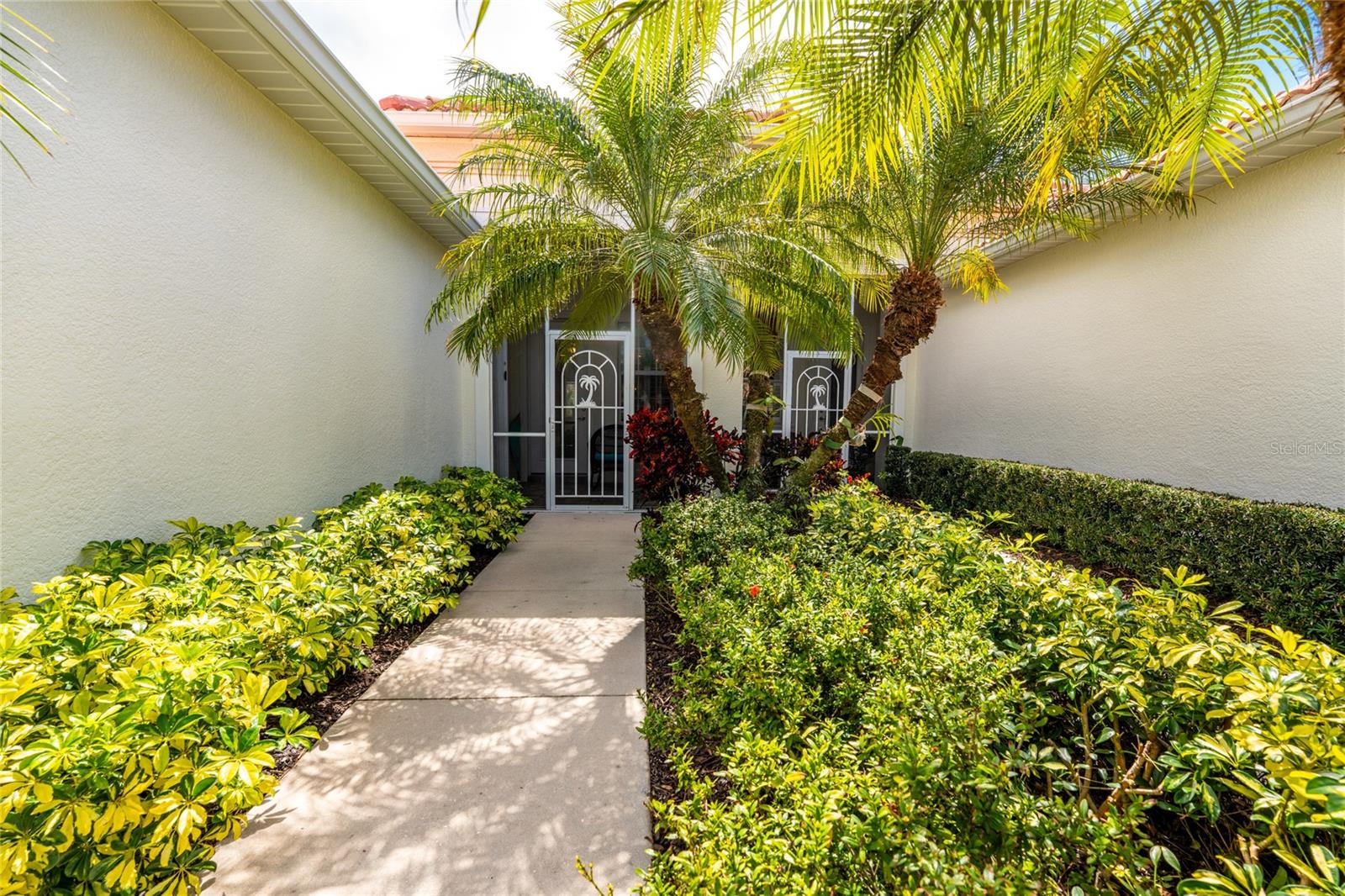 ARLINGTON COVE - Residential