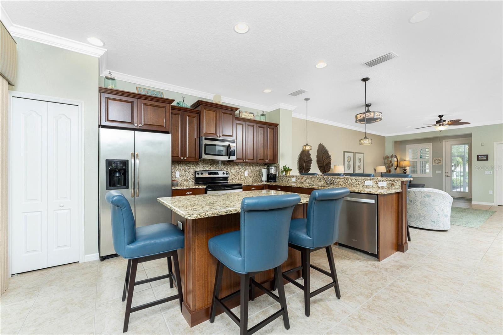 ARLINGTON COVE - Residential