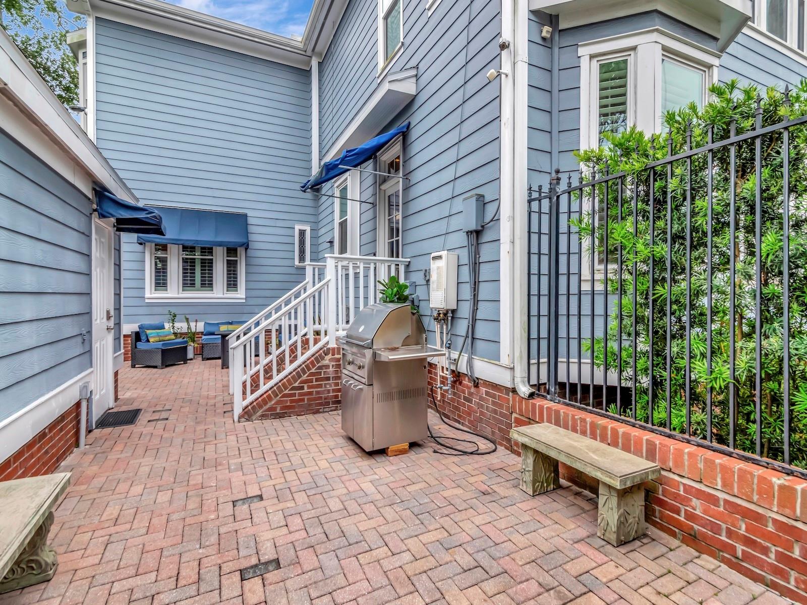 HYDE PARK WEST - Residential