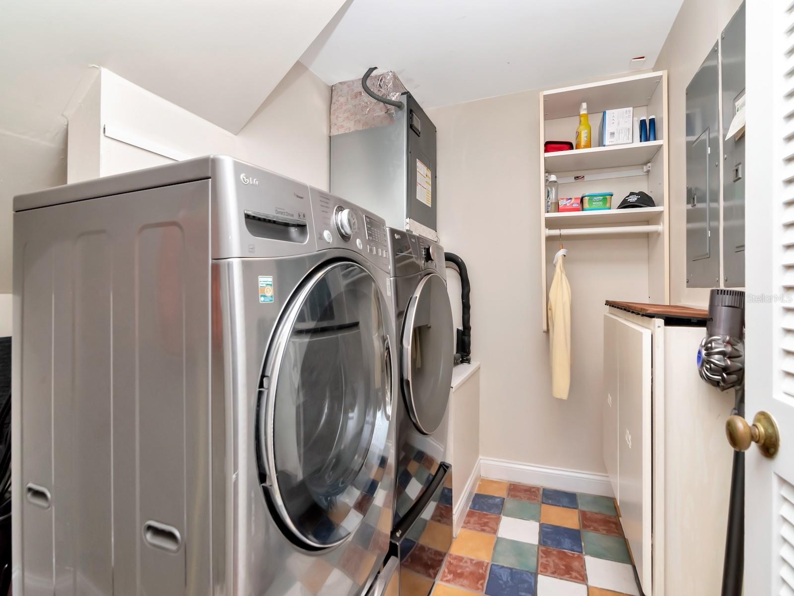 HYDE PARK WEST - Residential