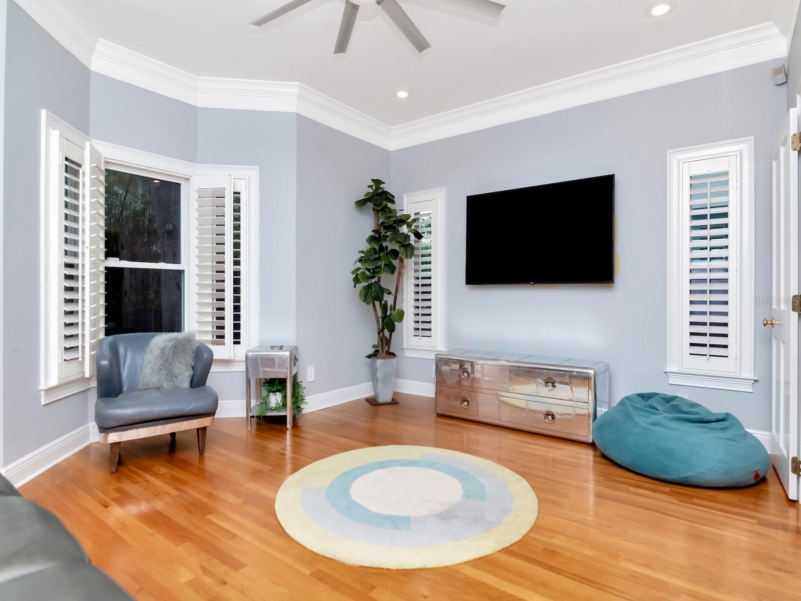 HYDE PARK WEST - Residential