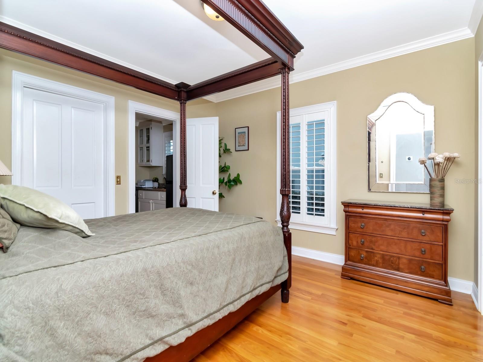 HYDE PARK WEST - Residential