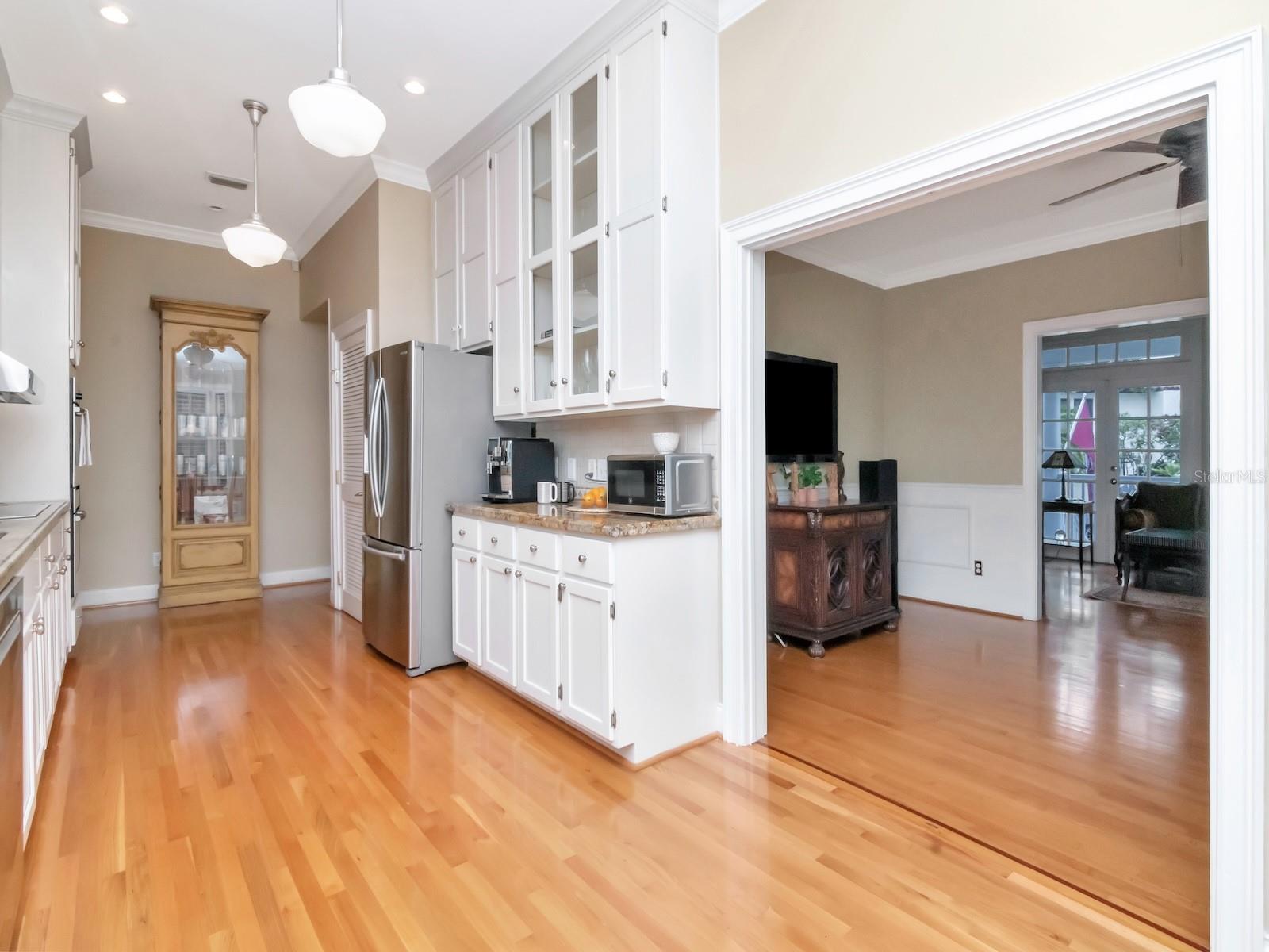 HYDE PARK WEST - Residential