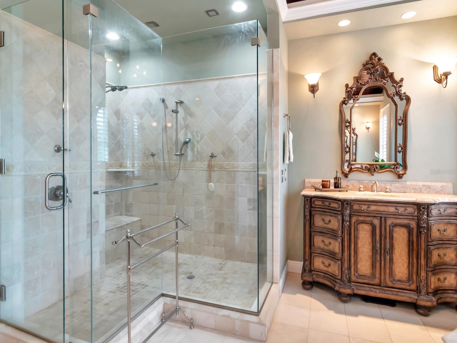 HYDE PARK WEST - Residential