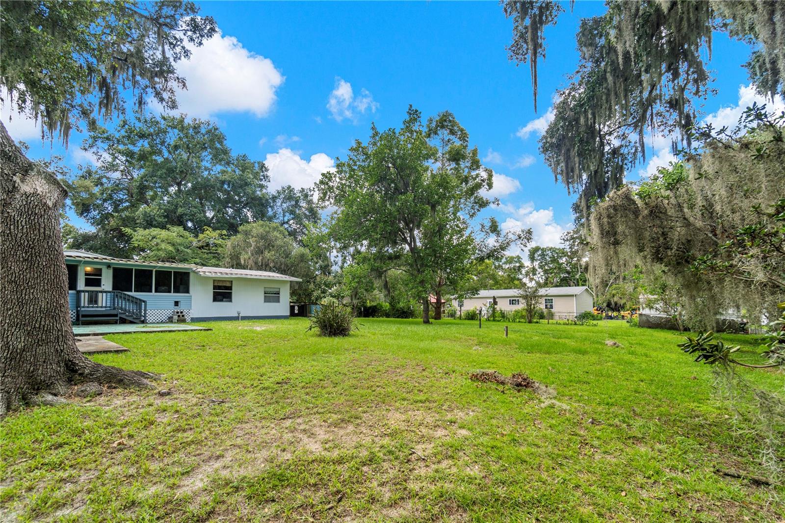 LAKE PARK - Residential