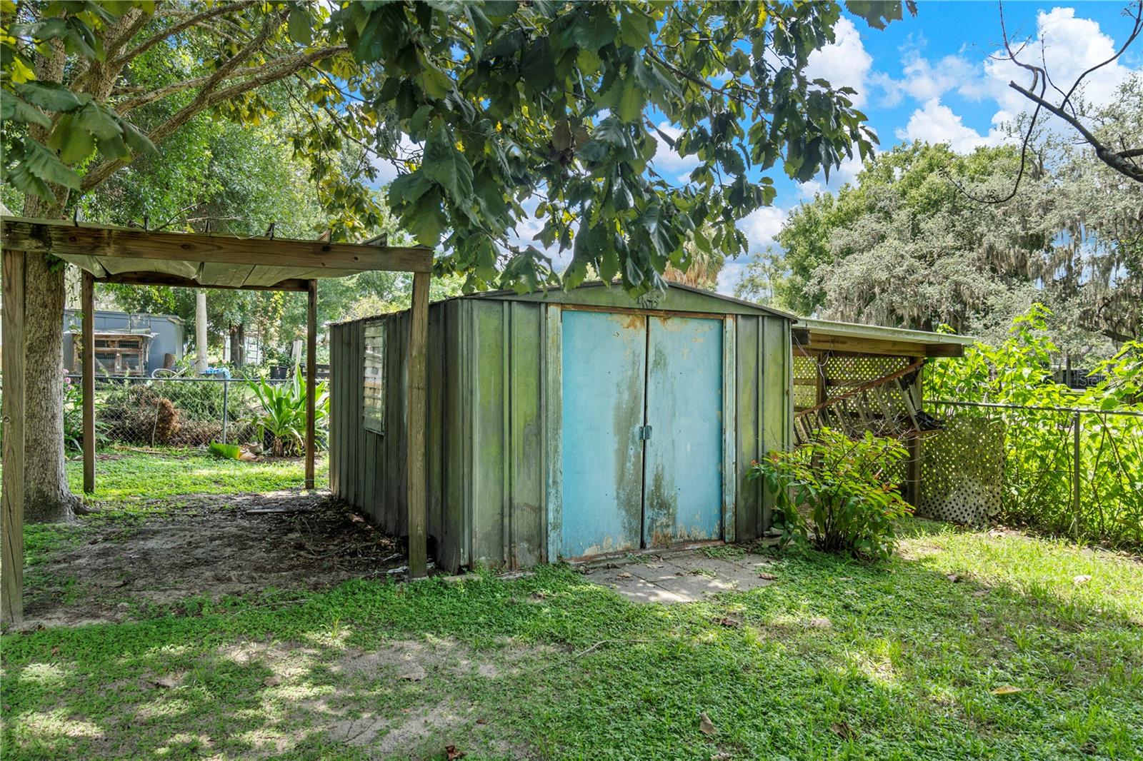 LAKE PARK - Residential