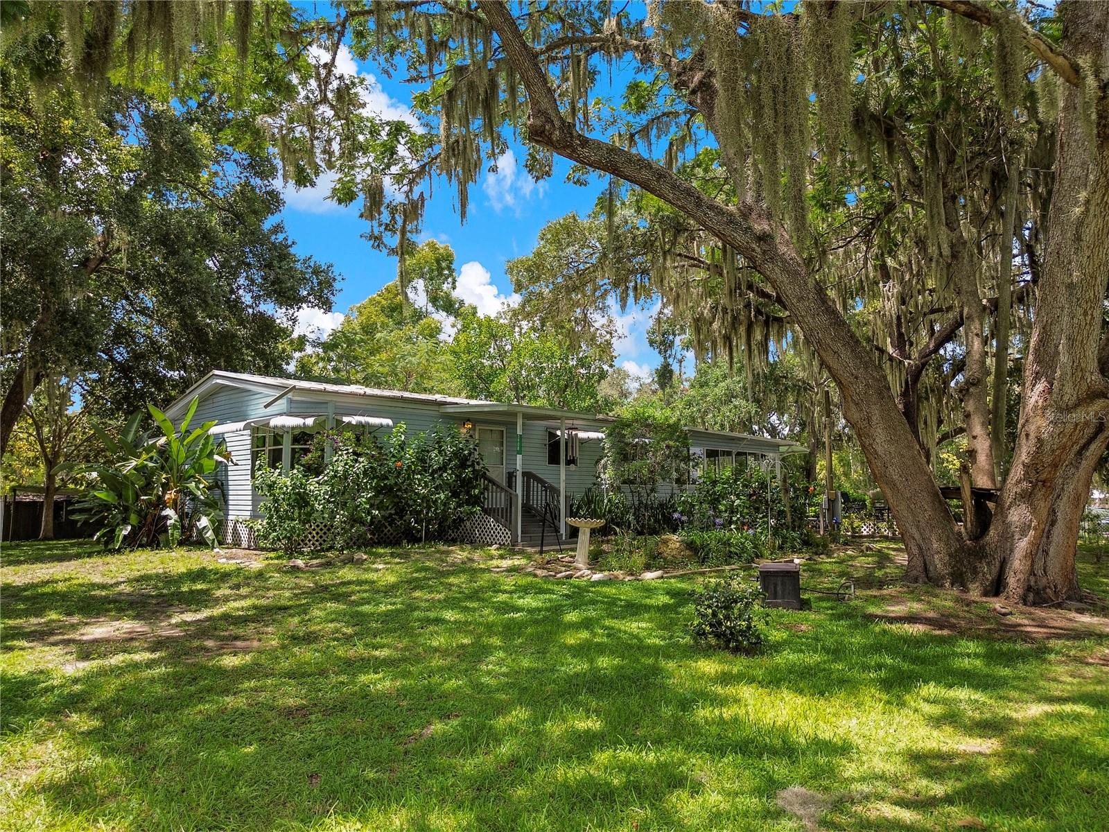 LAKE PARK - Residential