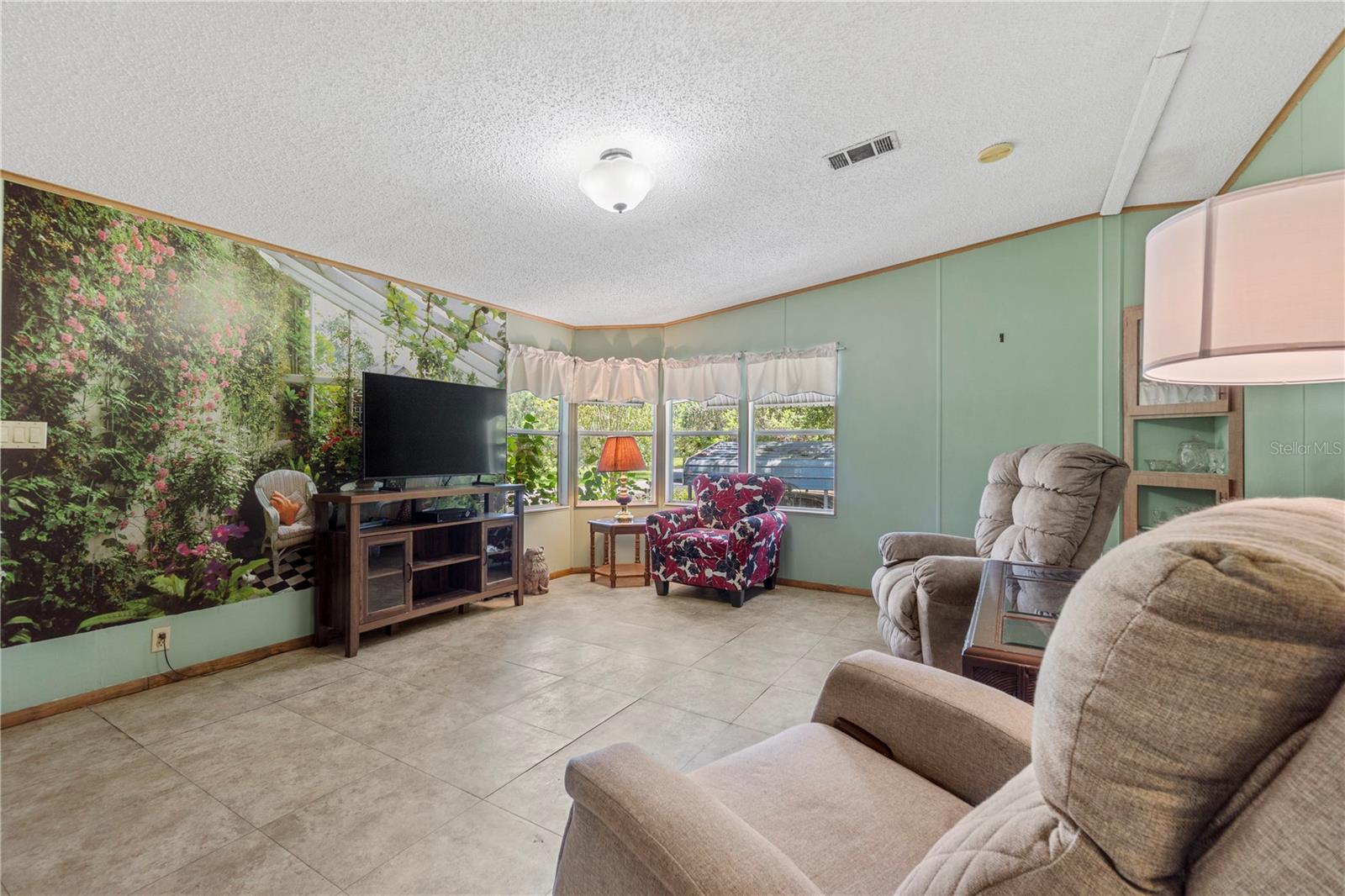 LAKE PARK - Residential