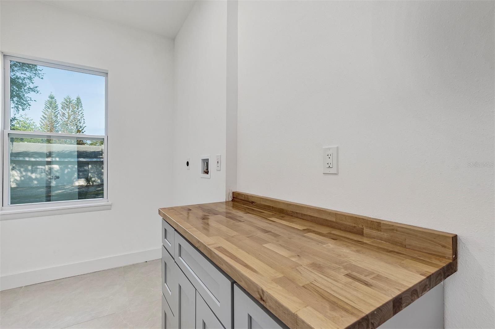 TURNBULL SHORES LTS 1000-1257 INC - Residential