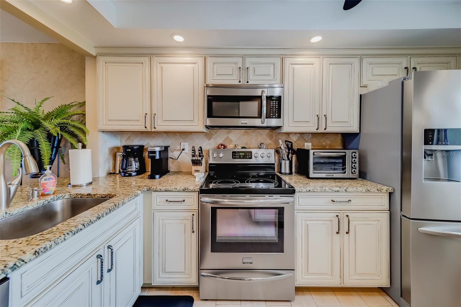 GULF MARINER THE CONDO - Residential Lease