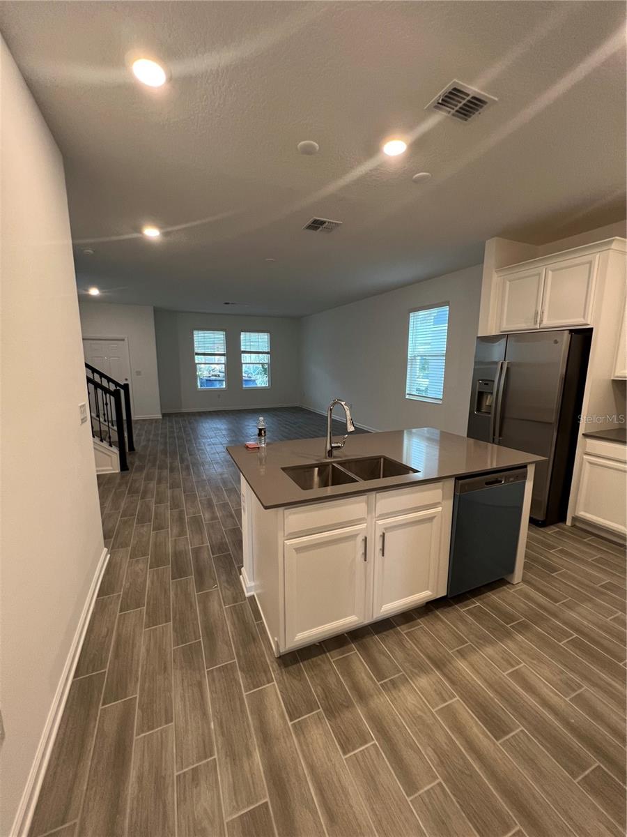 WATERSIDE/JOHNS LAKE PH 2C - Residential Lease