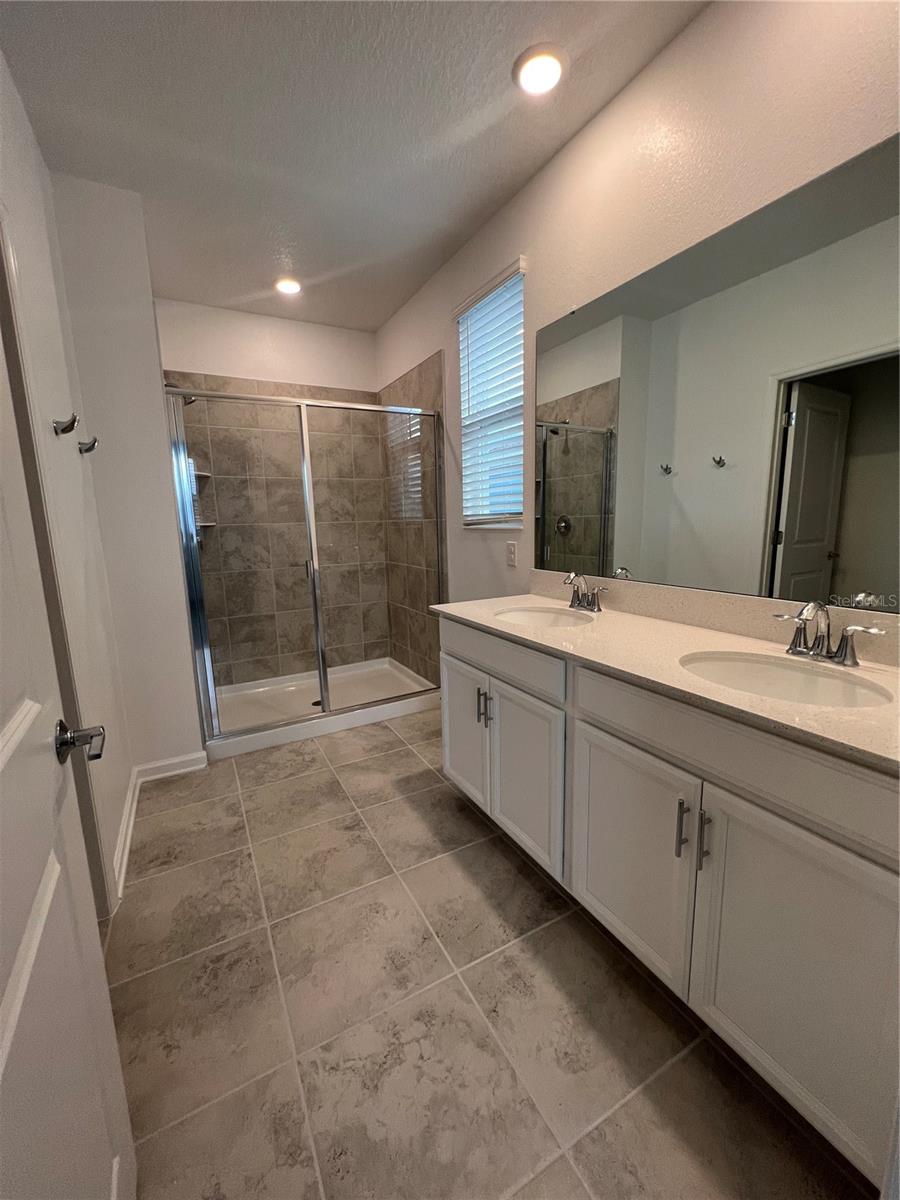 WATERSIDE/JOHNS LAKE PH 2C - Residential Lease