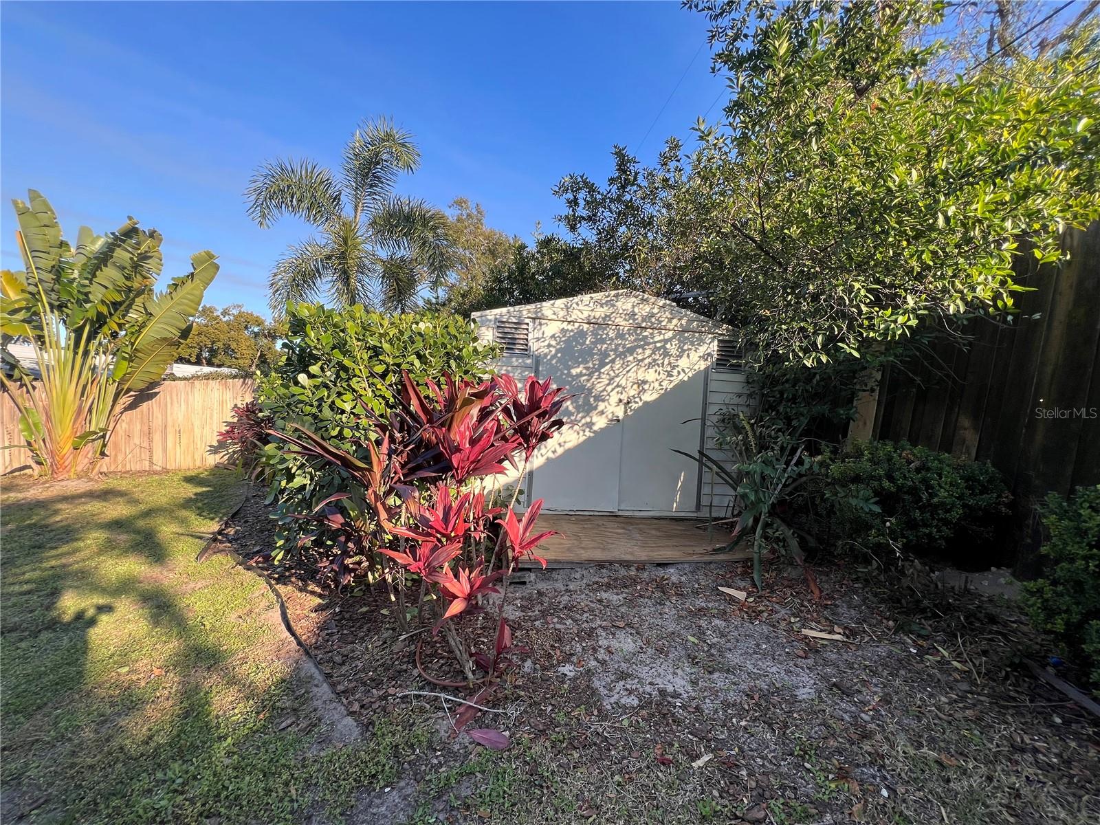 FAIRBANKS SHORES THIRD ADD - Residential Lease