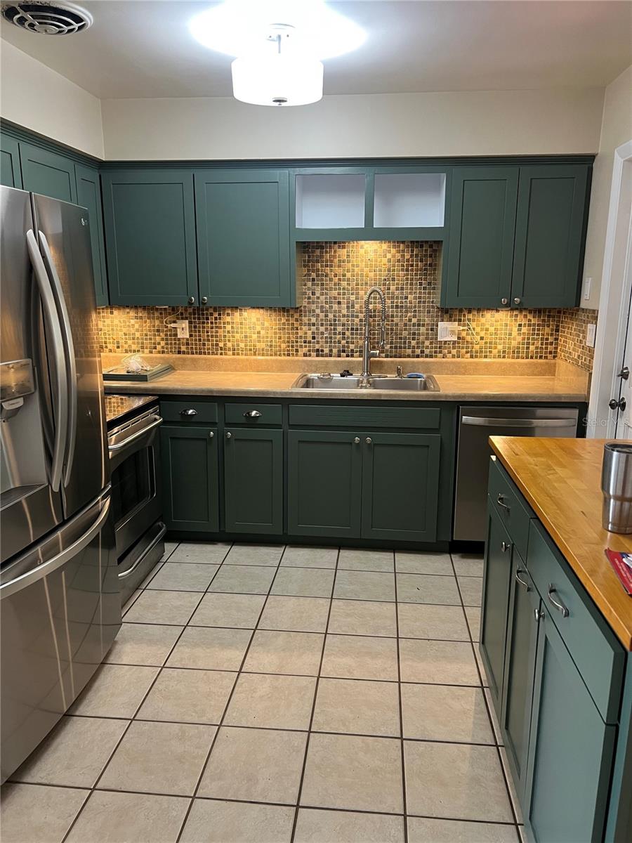 FAIRBANKS SHORES THIRD ADD - Residential Lease