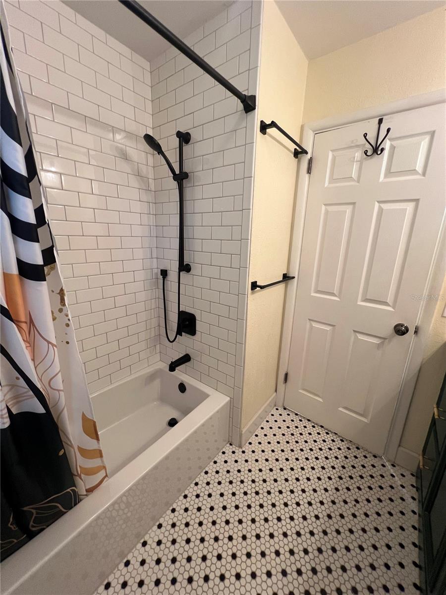 FAIRBANKS SHORES THIRD ADD - Residential Lease