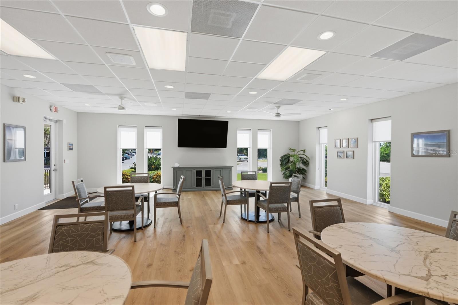 SUNRISE COVE SEC 3 - Residential