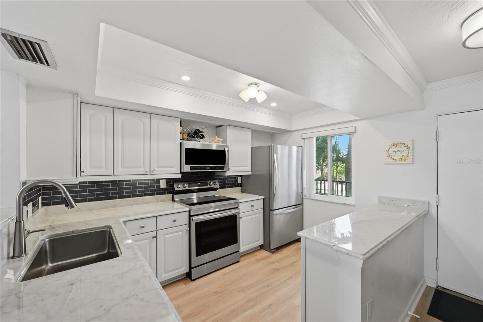 SUNRISE COVE SEC 3 - Residential