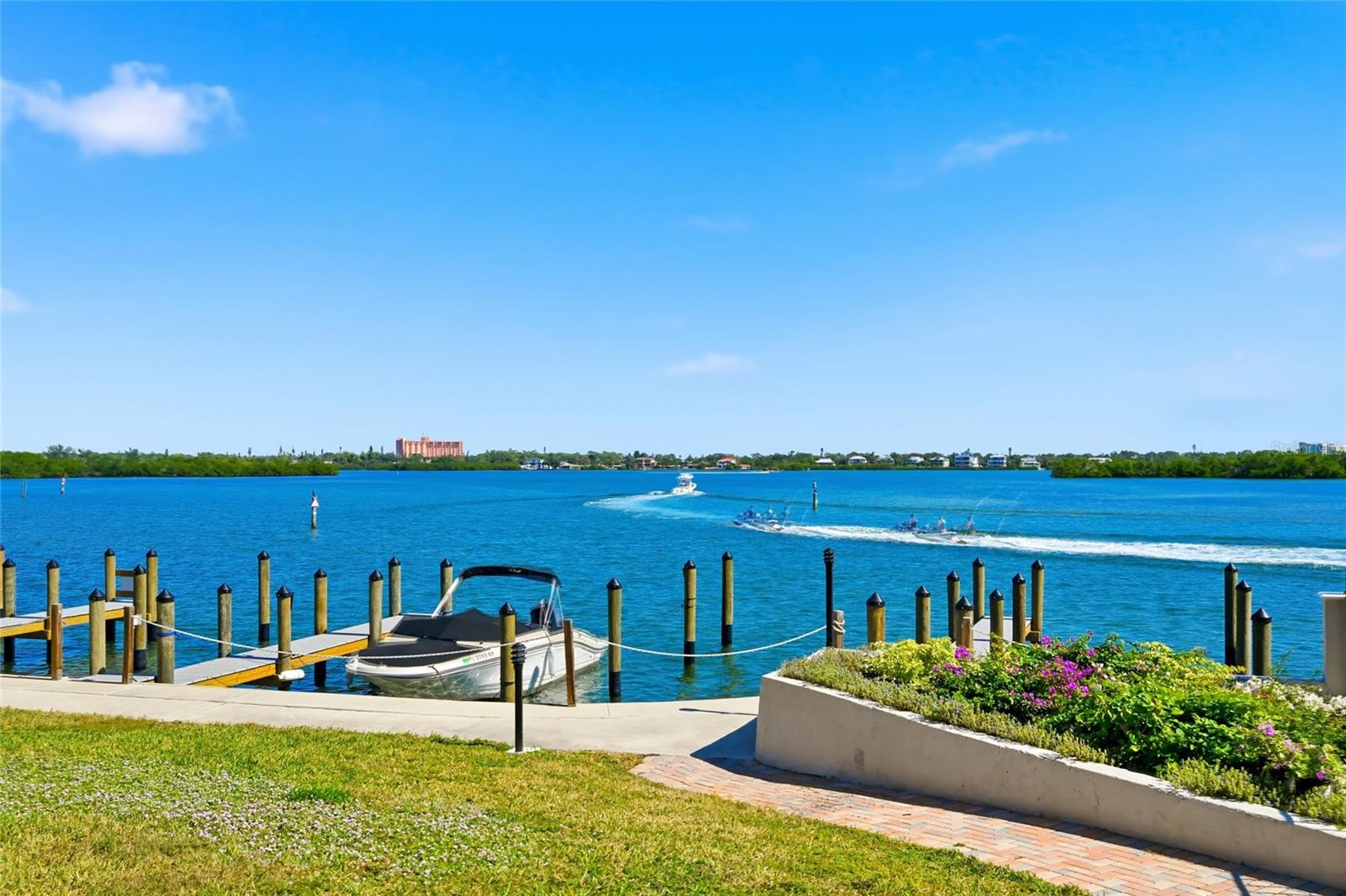 SUNRISE COVE SEC 3 - Residential