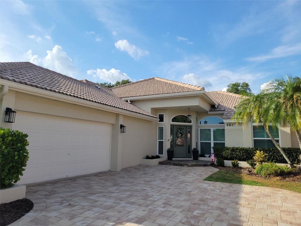 Photo of 961 Live Oak Avenue NE, St Petersburg, FL 33703 (MLS # TB8511032)
