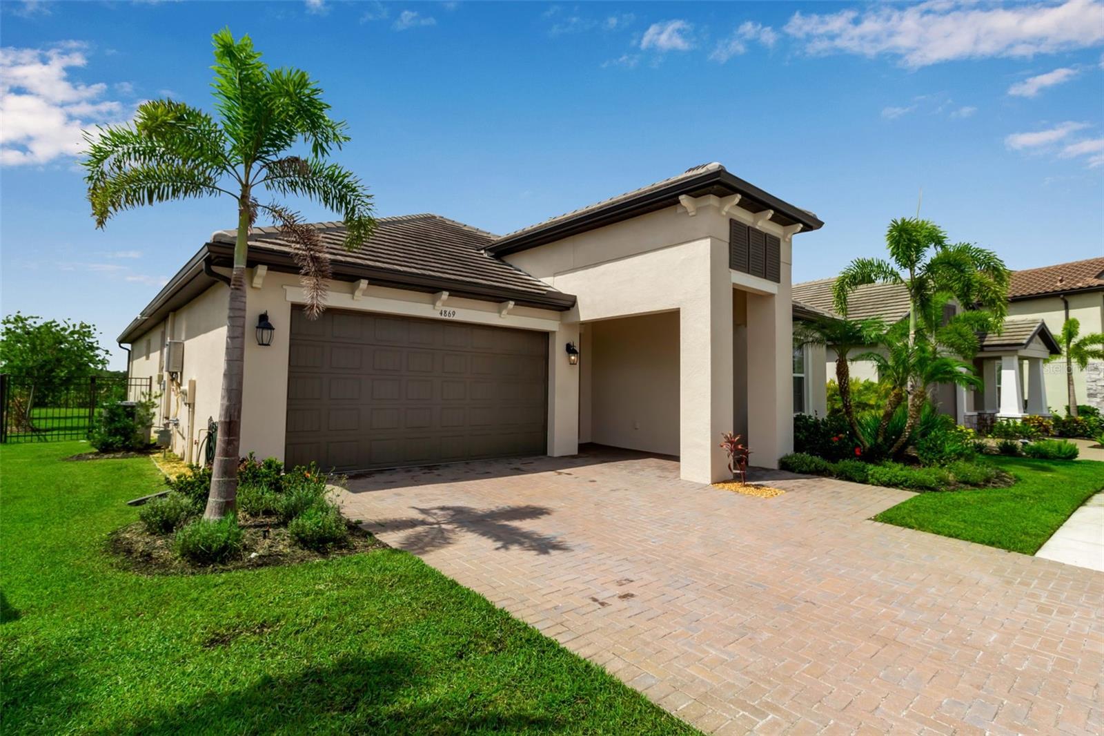 4869 ANTRIM DRIVE