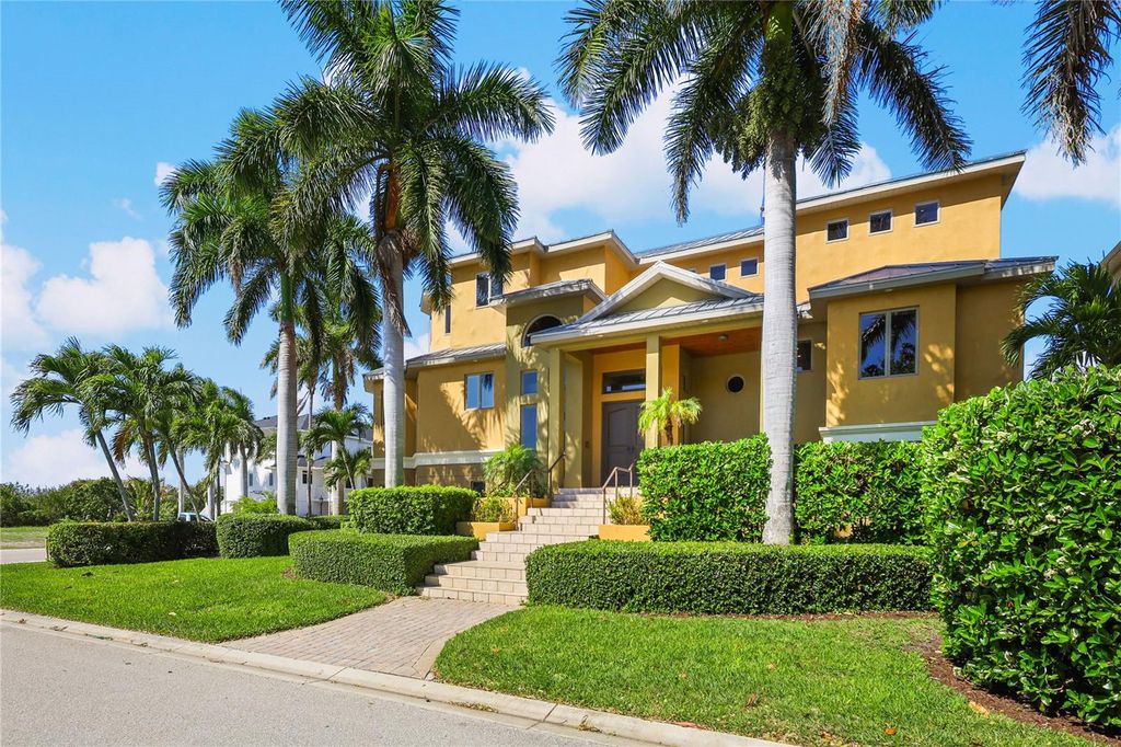 Photo of 7158 Hawks Harbor Circle, Bradenton, FL 34207 (MLS # A4688009)