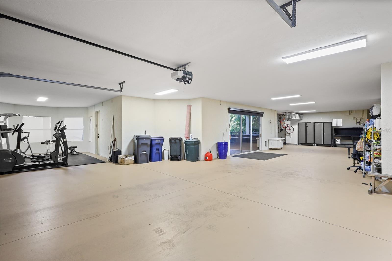 HAWKS HARBOR - Residential