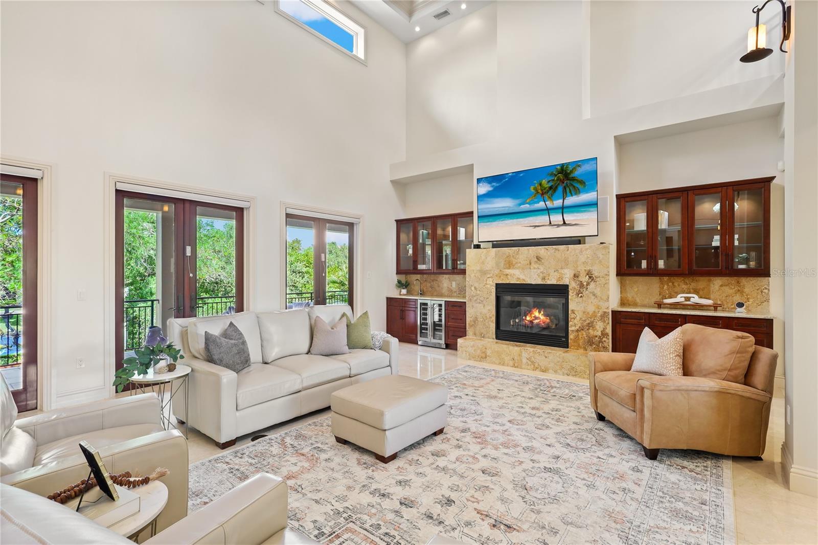 HAWKS HARBOR - Residential