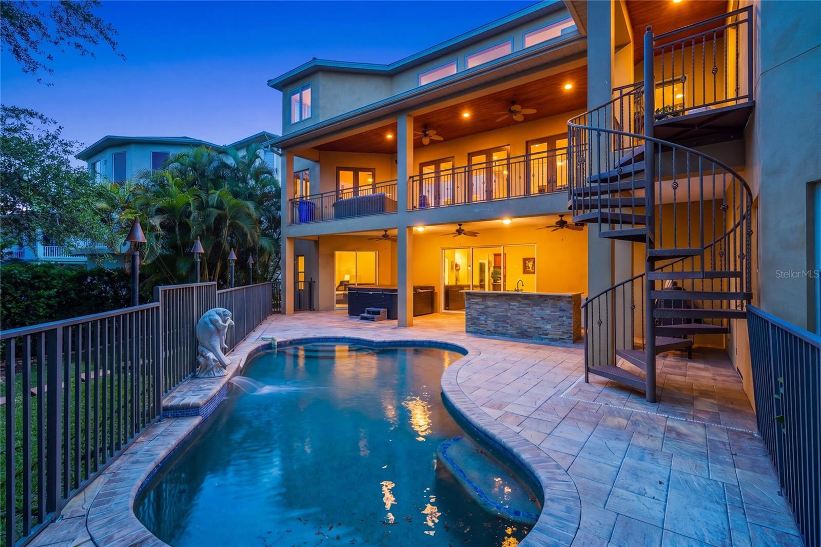 HAWKS HARBOR - Residential