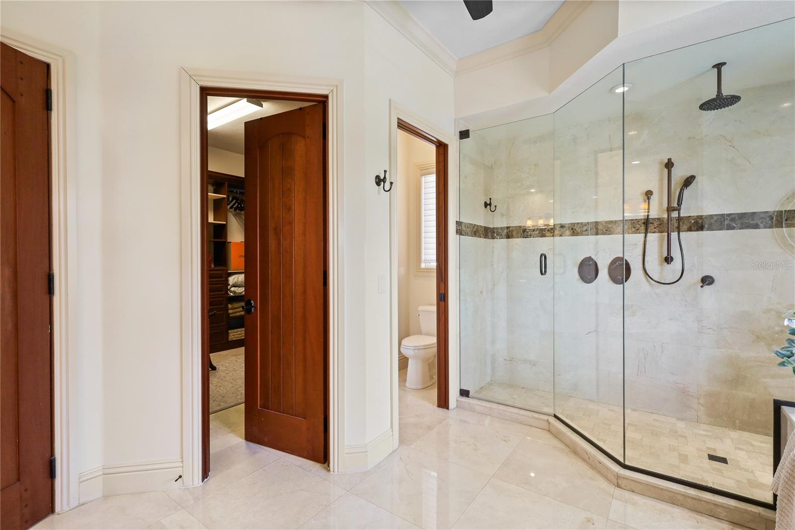 HAWKS HARBOR - Residential