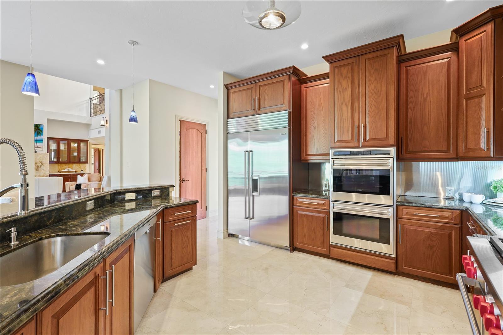 HAWKS HARBOR - Residential