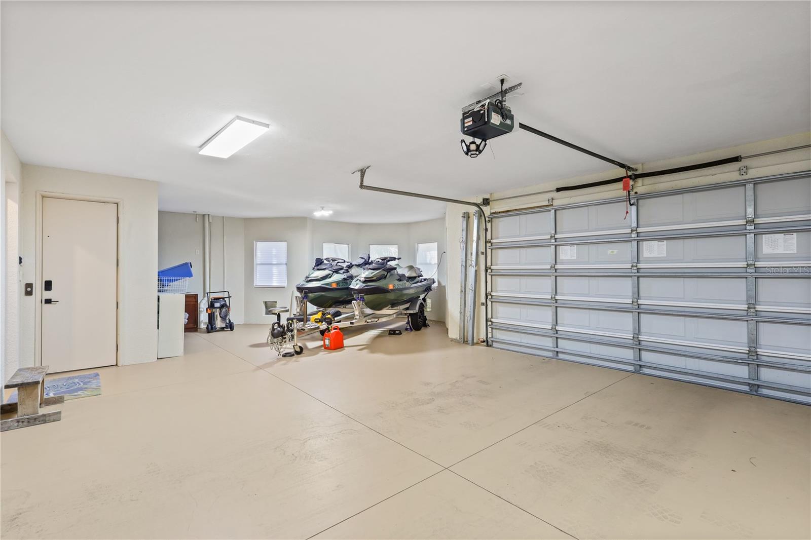 HAWKS HARBOR - Residential