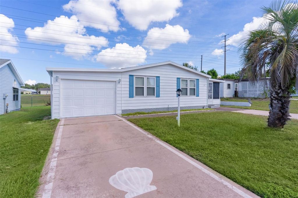 Photo of 817 Hibiscus Drive, The Villages, FL 32159 (MLS # G5102801)