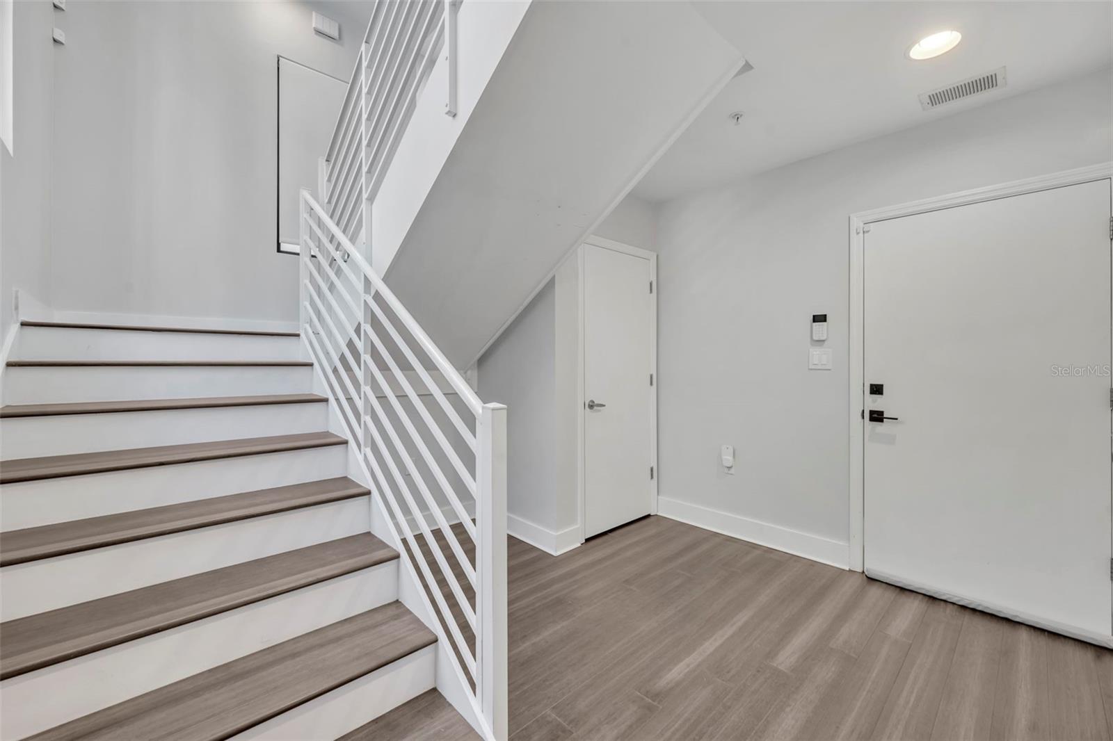 OSCOELA BROWNSTONES - Residential