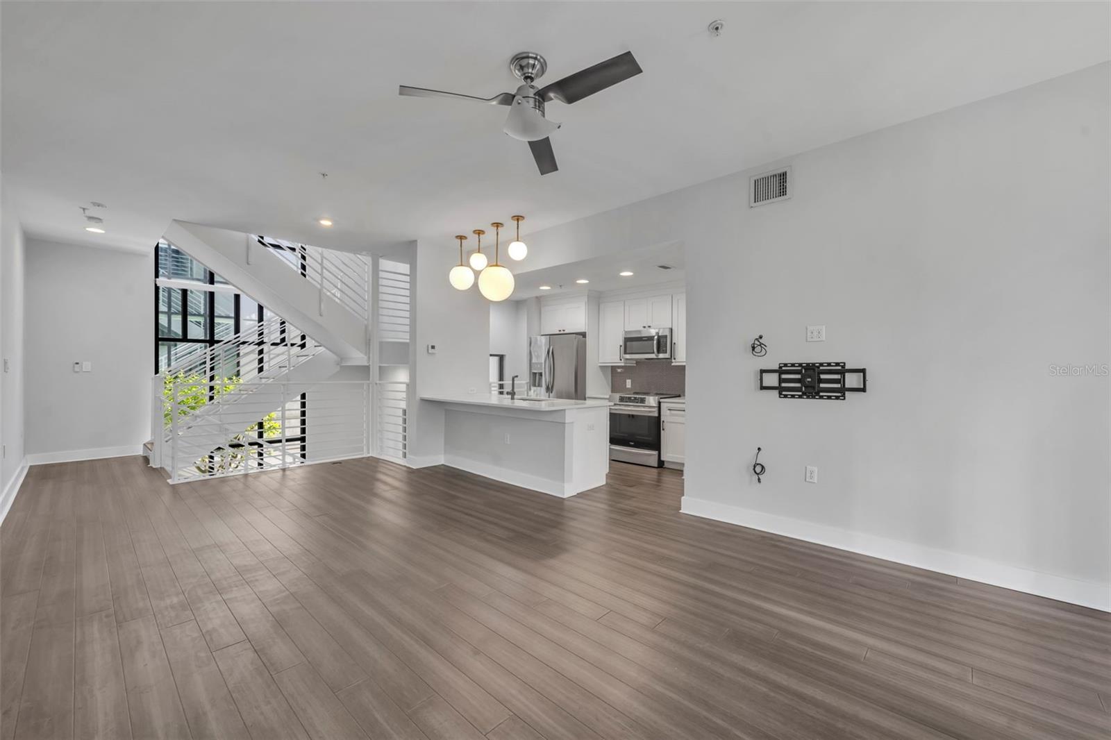 OSCOELA BROWNSTONES - Residential