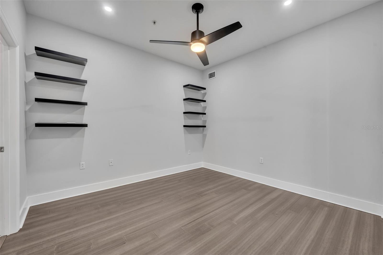 OSCOELA BROWNSTONES - Residential