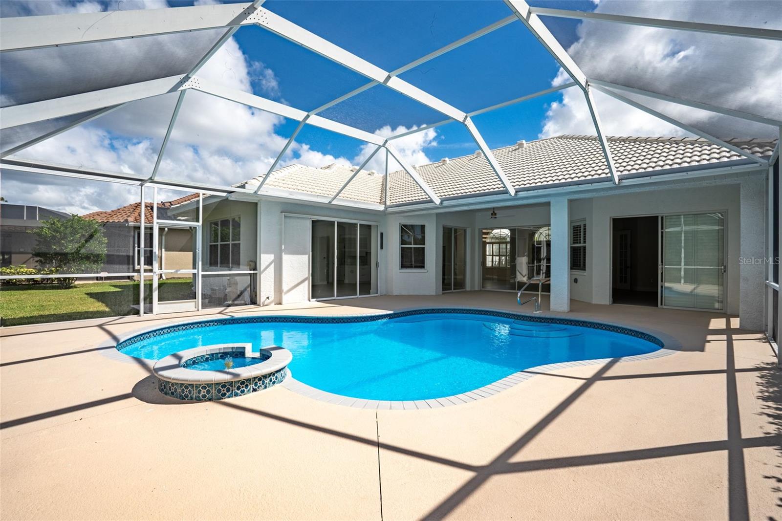 SAWGRASS - Residential