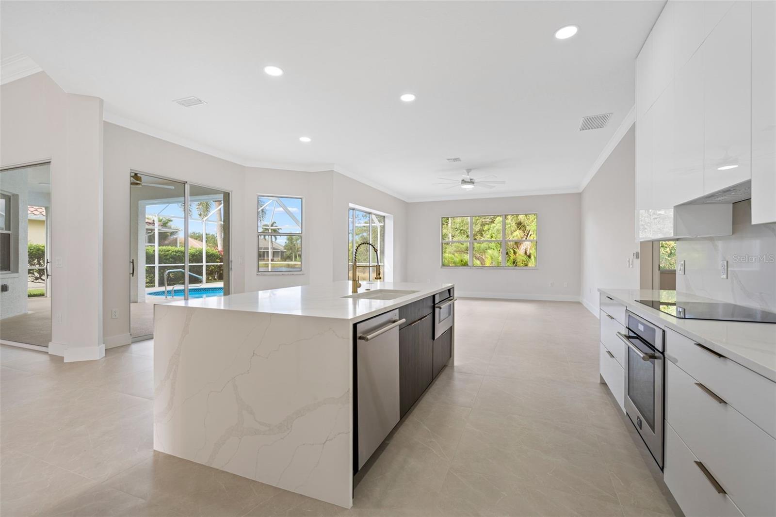 SAWGRASS - Residential