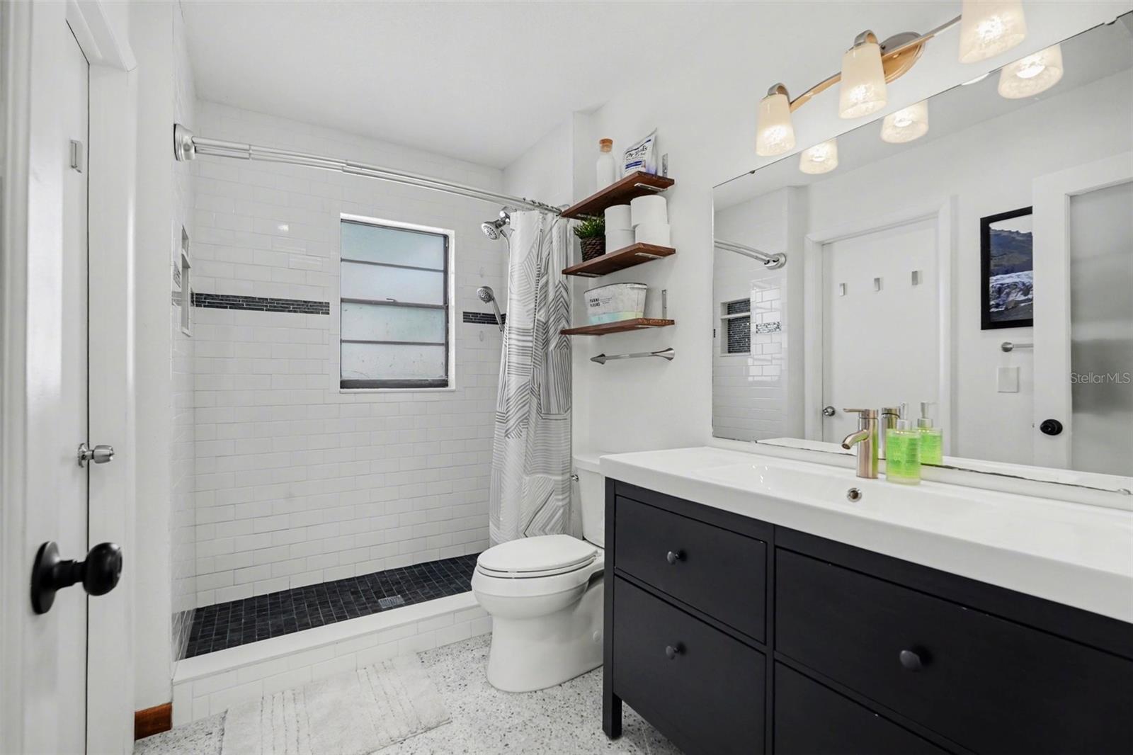 LAKEMONT UNIT NO 2 - Residential