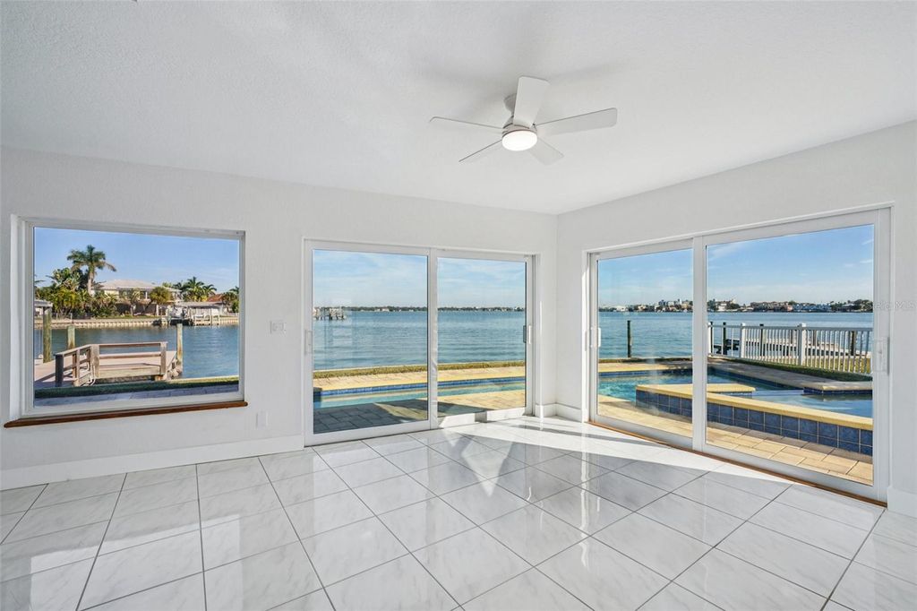 Photo of 11055 6th Street E, Treasure Island, FL 33706 (MLS # TB8456026)